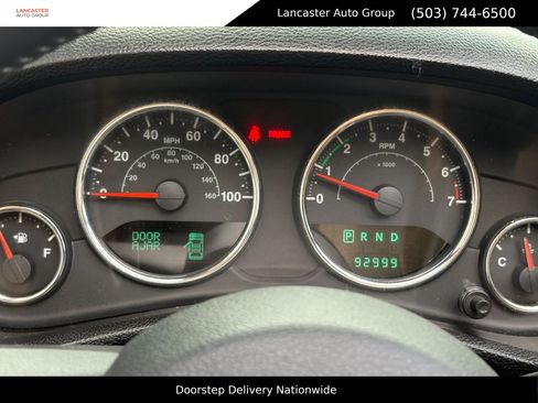 Used 2013 Jeep Wrangler Unlimited Sahara w/ Connectivity Group AWD/4WD image 13