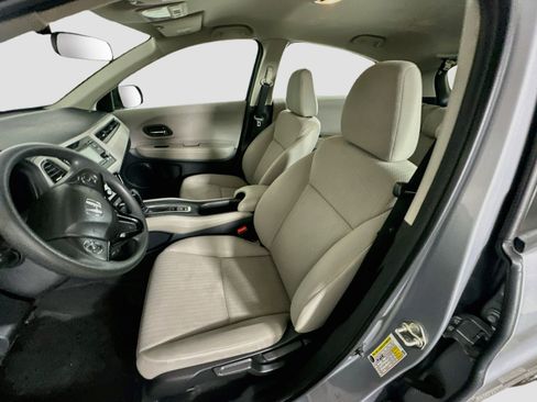 Used 2017 Honda HR-V LX image 13