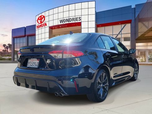 Used 2025 Toyota Corolla SE image 4