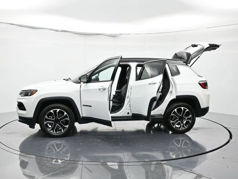 Used 2024 Jeep Compass Limited image 48
