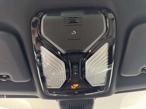 Used 2022 BMW X5 xDrive40i w/ Premium Package AWD/4WD image 25