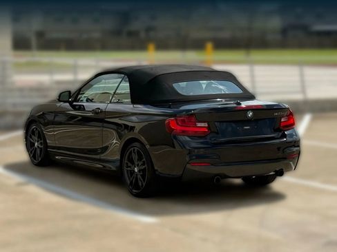 Used 2016 BMW M235i Convertible image 10