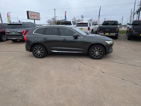 Used 2018 Volvo XC60 T5 Inscription w/ Convenience Package image 4