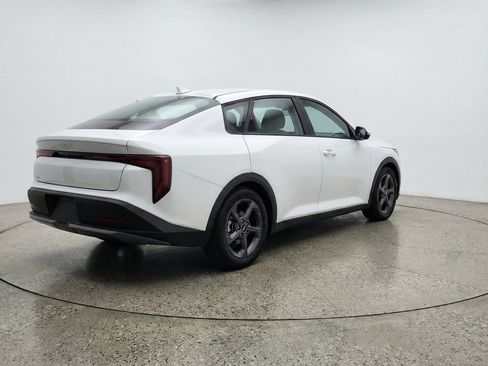 Used 2025 Kia K4 FWD image 9