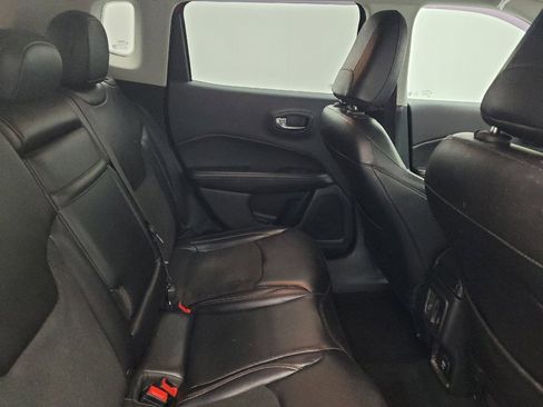 Used 2018 Jeep Compass Latitude image 19