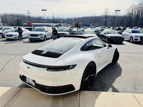 Used 2024 Porsche 911 Carrera image 6