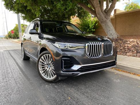 Used 2020 BMW X7 xDrive40i w/ Premium Package AWD/4WD image 2