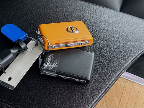 Used 2022 Volvo XC90 T6 Momentum w/ Advanced Package image 32