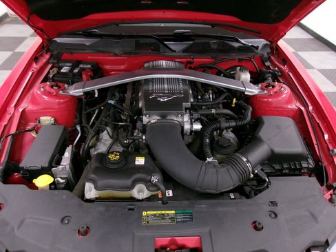 Used 2010 Ford Mustang GT image 15