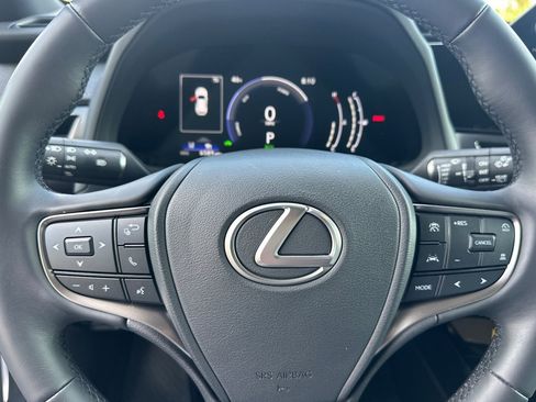 Certified 2025 Lexus UX 300h FWD image 29