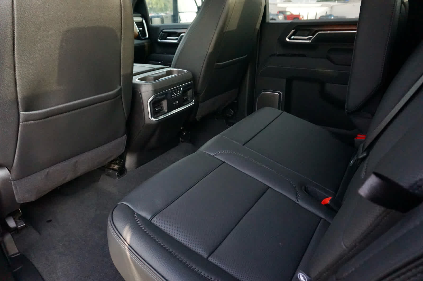 Used 2025 GMC Sierra 2500 Denali w/ Denali Reserve Package AWD/4WD image 39