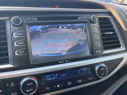 Used 2015 Toyota Highlander XLE image 20