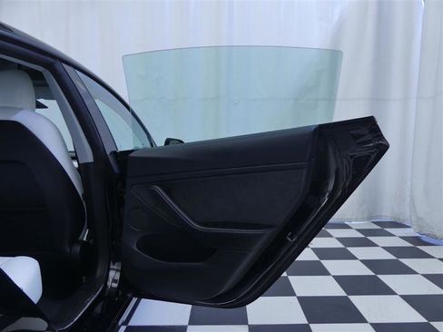 Used 2022 Tesla Model 3 Long Range image 29