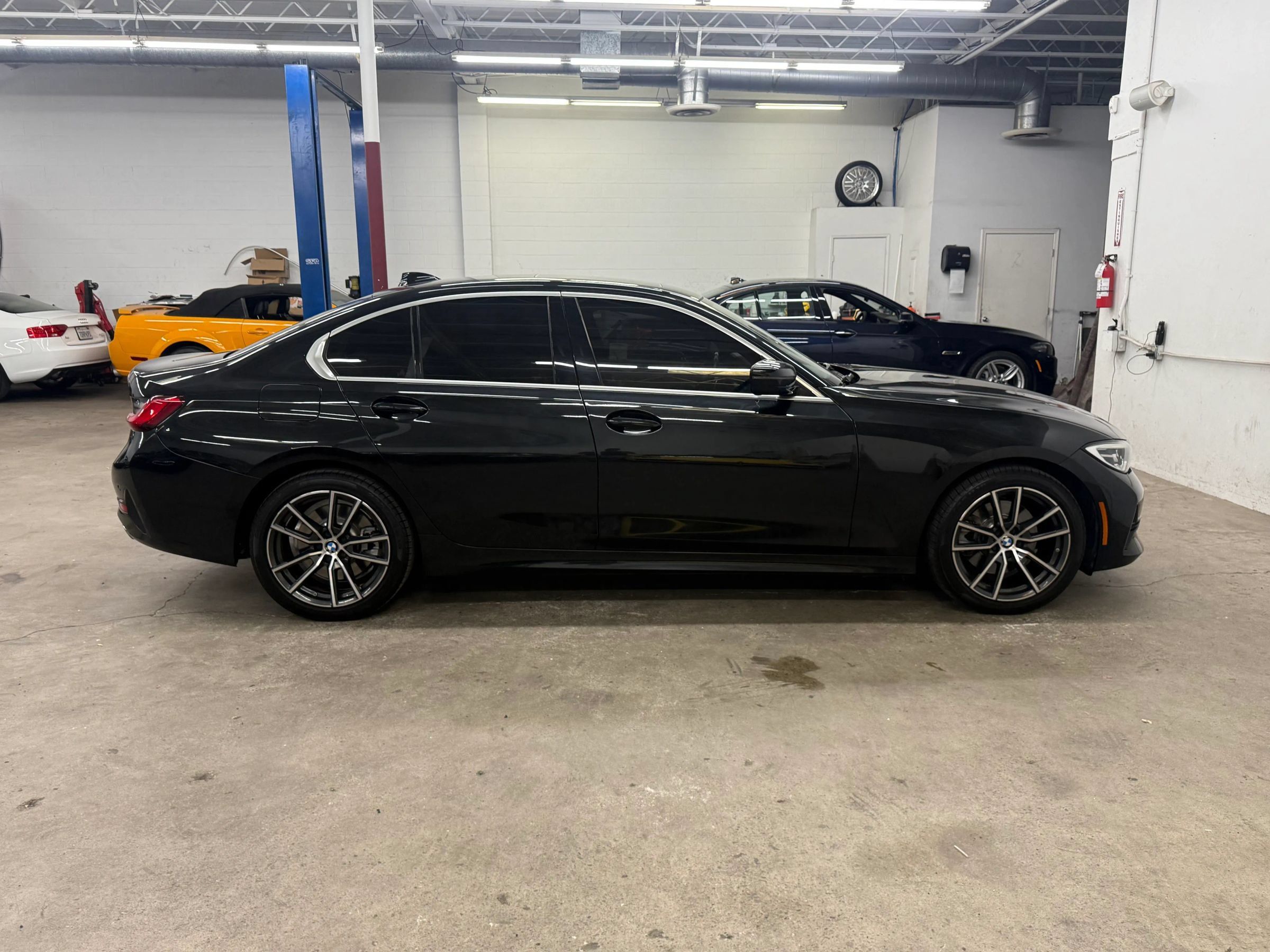Used 2020 BMW 330i Sedan w/ Convenience Package RWD image 6