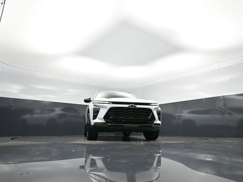 Used 2024 Chevrolet Trax ACTIV w/ Driver Confidence Package image 45