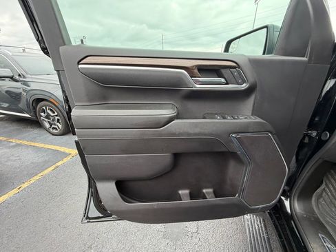 Used 2024 Chevrolet Silverado 1500 RST AWD/4WD image 9
