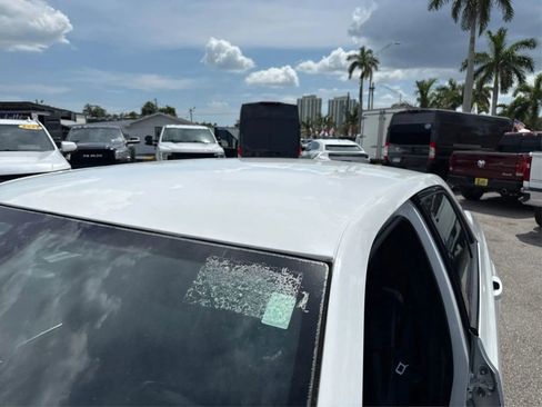 Used 2016 Chrysler 300 S AWD/4WD image 12