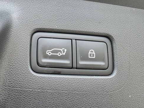 Used 2024 Hyundai Santa Fe Limited image 17