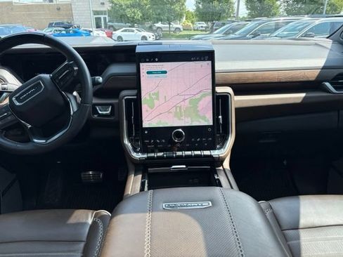 Used 2025 GMC Yukon Denali Ultimate w/ LPO, Floor Liner Package AWD/4WD image 26