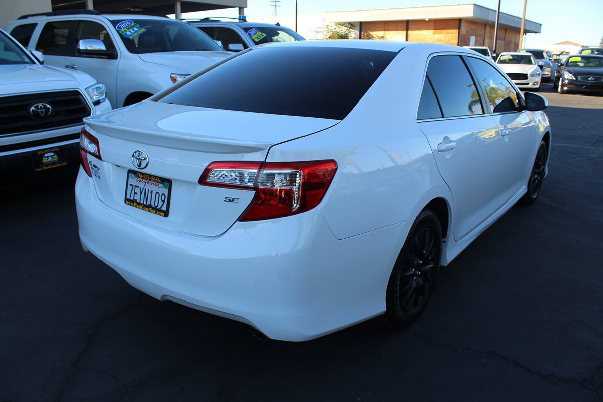 Used 2014 Toyota Camry SE FWD image 7