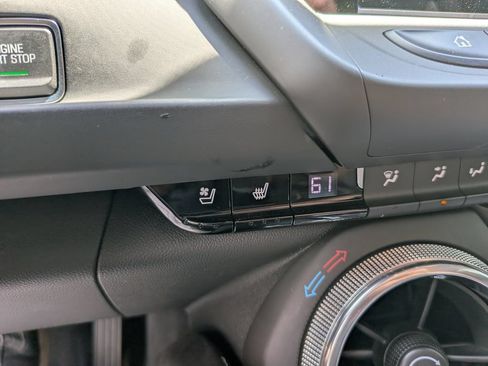 Used 2018 Chevrolet Camaro SS RWD image 31