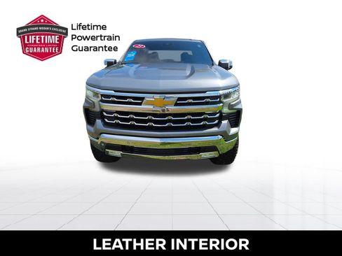 Used 2023 Chevrolet Silverado 1500 LTZ w/ Z71 Off-Road Package AWD/4WD image 5
