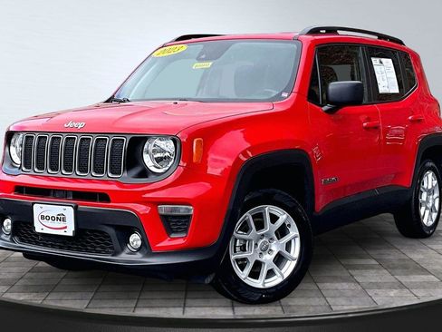 Certified 2023 Jeep Renegade Latitude w/ Premium Group image 13