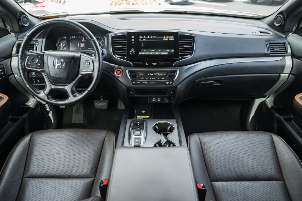 Certified 2025 Honda Passport EX-L image 20