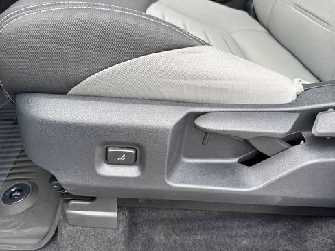 Used 2025 Toyota Tacoma TRD Off-Road image 14