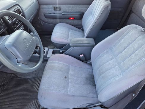 Used 2000 Toyota Tacoma PreRunner image 7