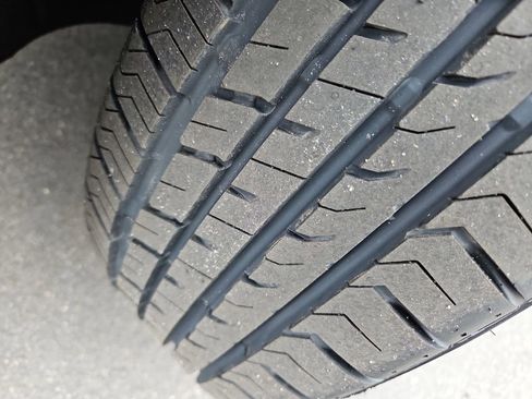 Used 2024 GMC Terrain SLE image 32