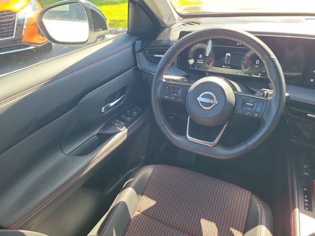Certified 2026 Nissan Kicks SR FWD image 17