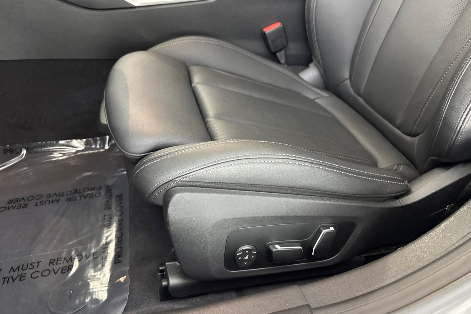 Used 2025 BMW i4 eDrive40 w/ Premium Package RWD image 15