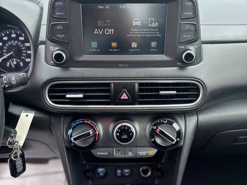 Used 2019 Hyundai Kona SE AWD/4WD image 14