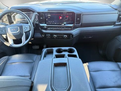Used 2025 GMC Sierra 1500 SLT AWD/4WD image 12