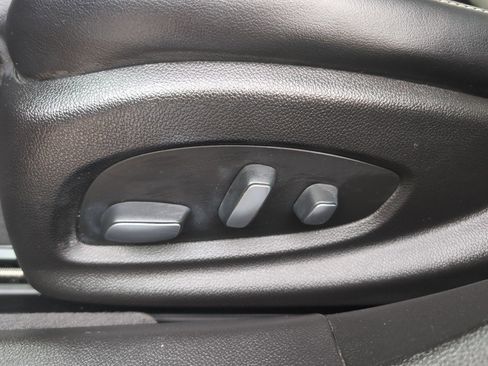 Used 2018 Cadillac XTS Luxury w/ Driver Awareness Package image 11