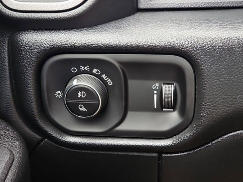 New 2026 RAM 3500 Tradesman AWD/4WD image 25