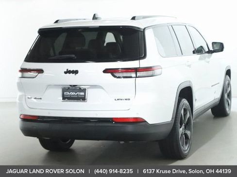 Used 2022 Jeep Grand Cherokee L Limited w/ Luxury Tech Group II AWD/4WD image 9