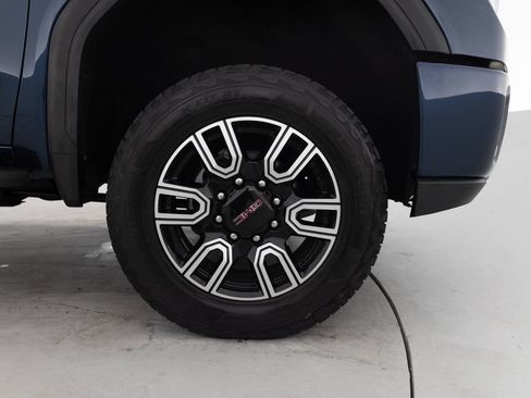 Used 2022 GMC Sierra 3500 AT4 w/ Snow Plow Prep/Camper Package AWD/4WD image 18
