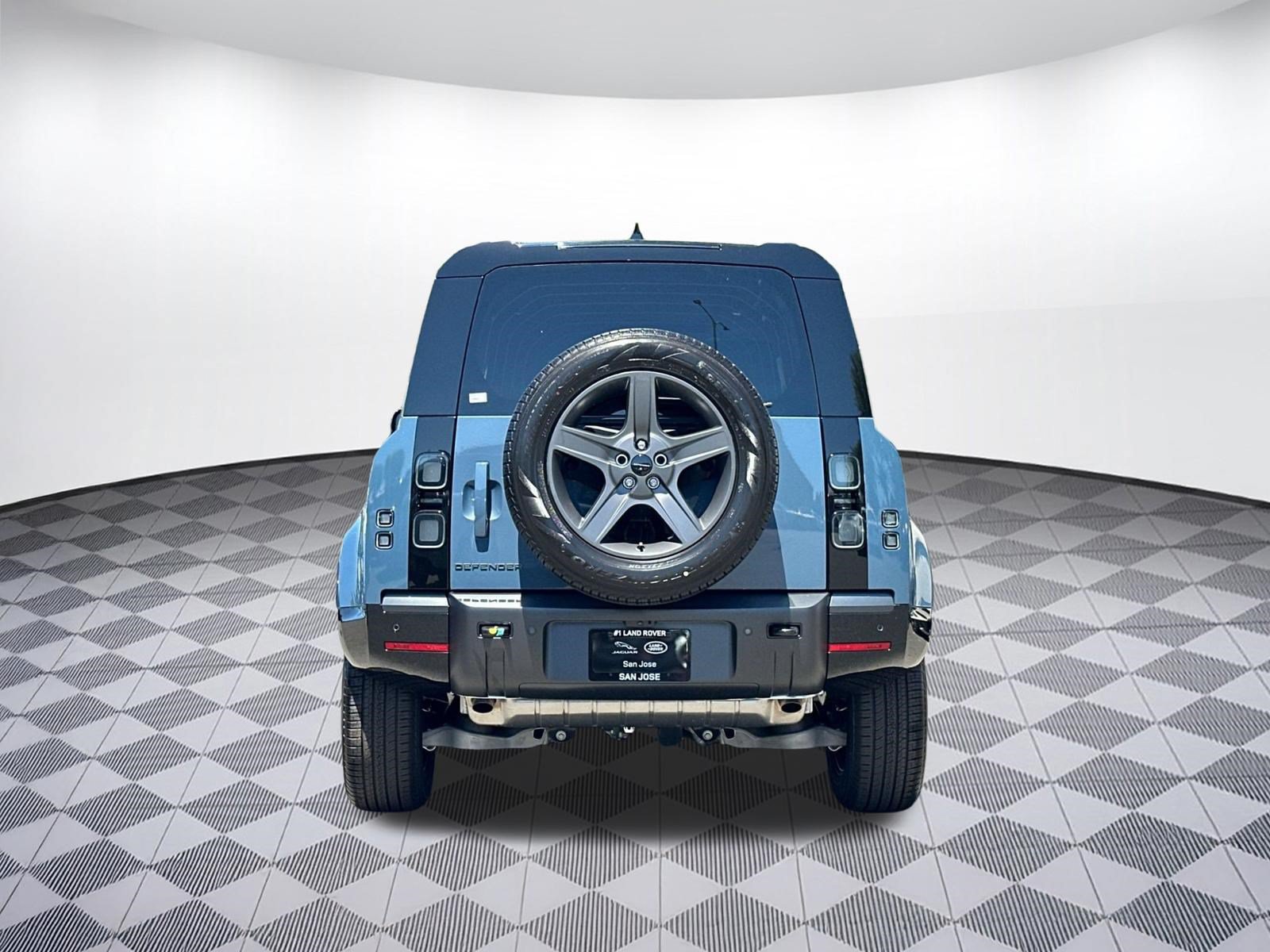 New 2026 Land Rover Defender 110 X-Dynamic SE AWD/4WD image 9