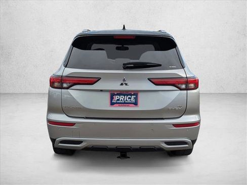 Used 2023 Mitsubishi Outlander SE image 7