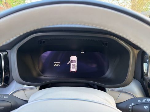 Used 2024 Volvo XC60 B5 Core w/ Climate Package image 17