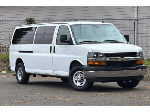 Used 2024 Chevrolet Express 3500 LT w/ LT Preferred Equipment Group RWD image 2
