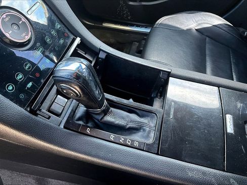 Used 2018 Ford Taurus Limited image 11