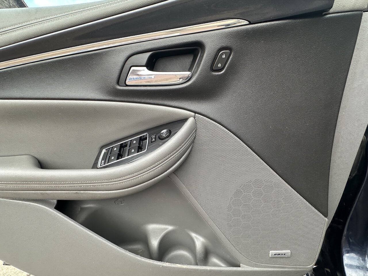 Used 2019 Chevrolet Impala LT w/ LT Convenience Package FWD image 12