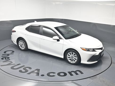 Used 2023 Toyota Camry LE FWD image 33