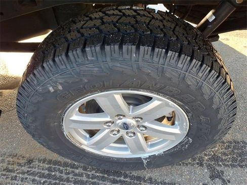 Used 2021 Ford F150 XLT image 6