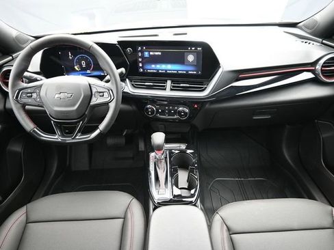 New 2026 Chevrolet Trax RS w/ Sunroof Package image 25