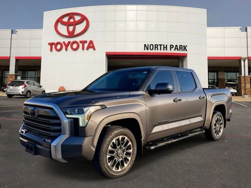 Used 2024 Toyota Tundra Limited AWD/4WD image 1