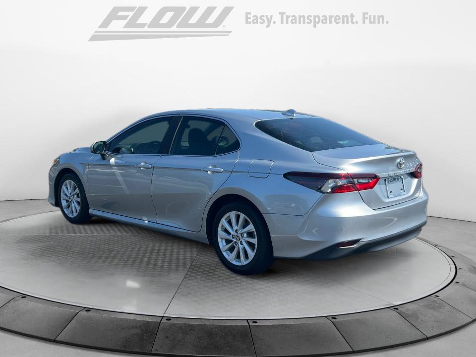 Used 2022 Toyota Camry LE FWD image 6